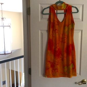 Z.RO..fun retro looking above the knee dress…different hues of orange🍊